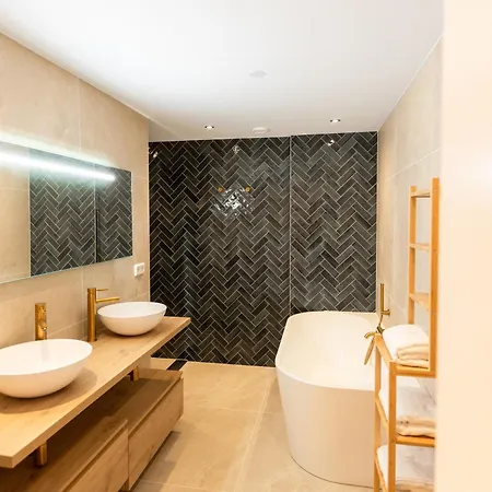 6 Persons Luxury In Citycentre Appartement