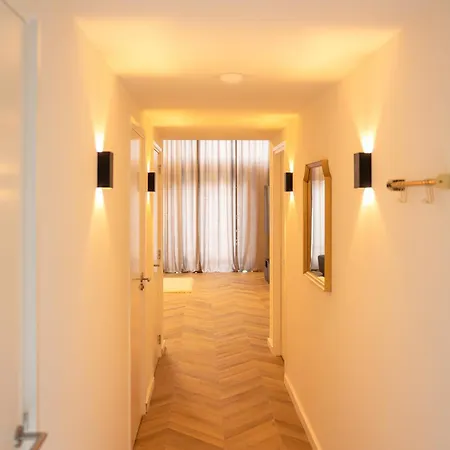 6 Persons Luxury In Citycentre Appartamento