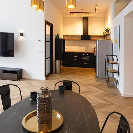 Apartment 6 Persons Luxury In Citycentre Breda