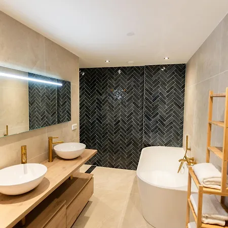 Apartment 6 Persons Luxury In Citycentre Breda