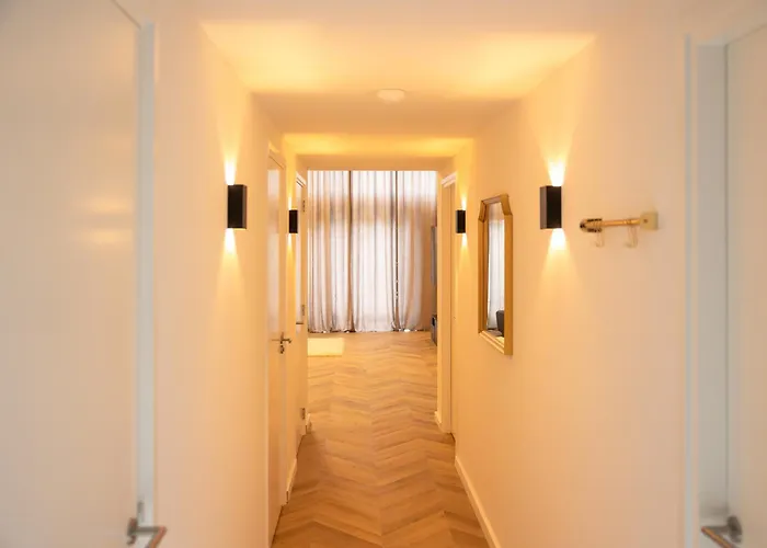 6 Persons Luxury In Citycentre Apartment