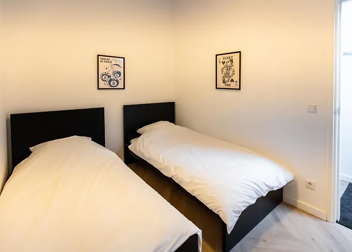 6 Persons Luxury In Citycentre Appartement Breda